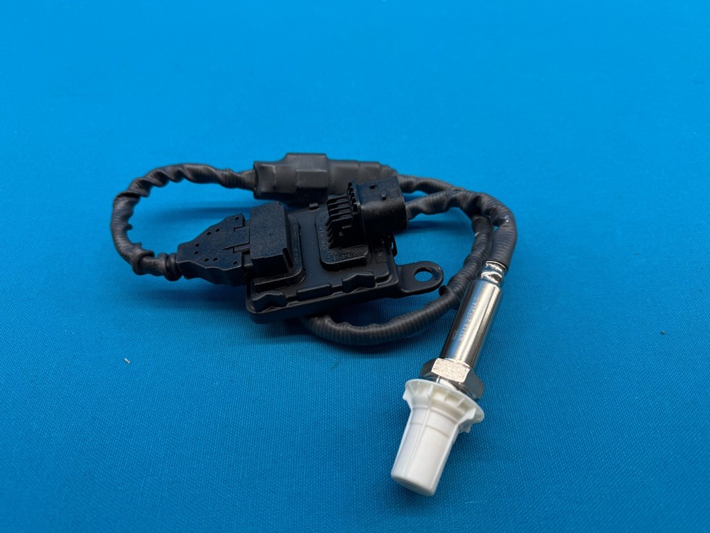Genuine OEM Cummins 4326872 NOx Nitrogen Oxide Sensor