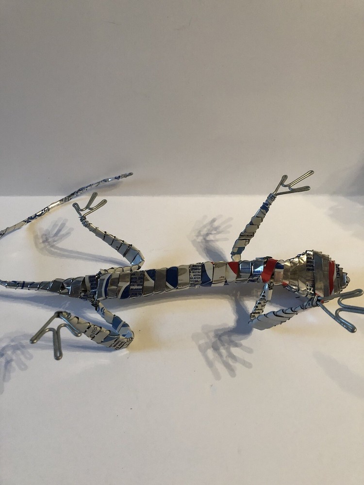 Handcrafted Colorful Recycled Aluminum Tin Can Lizard