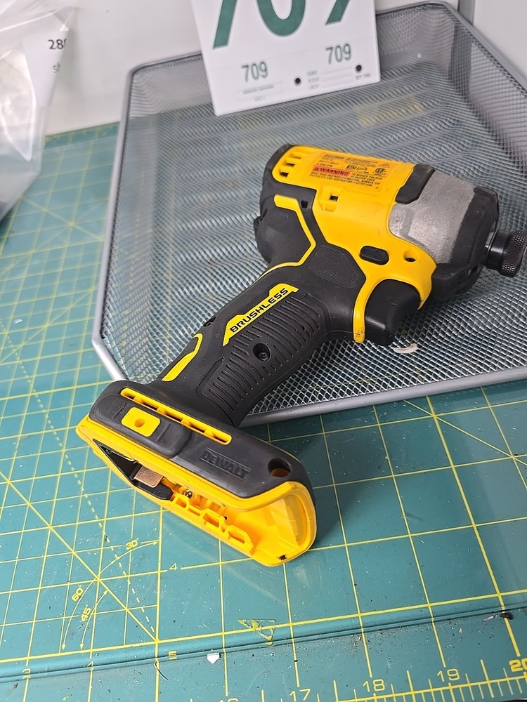DEWALT ATOMIC Compact Series DCF809 20V MAX brushless Impact Driver Tool Only