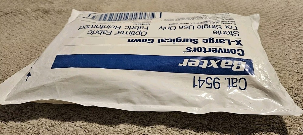 Baxter Convertors XL Surgical Gown