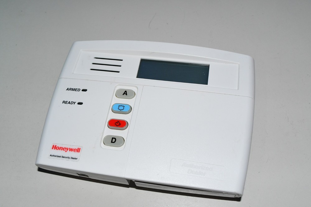 First Alert FA270RF Alphanumeric Voice Keypad w1c