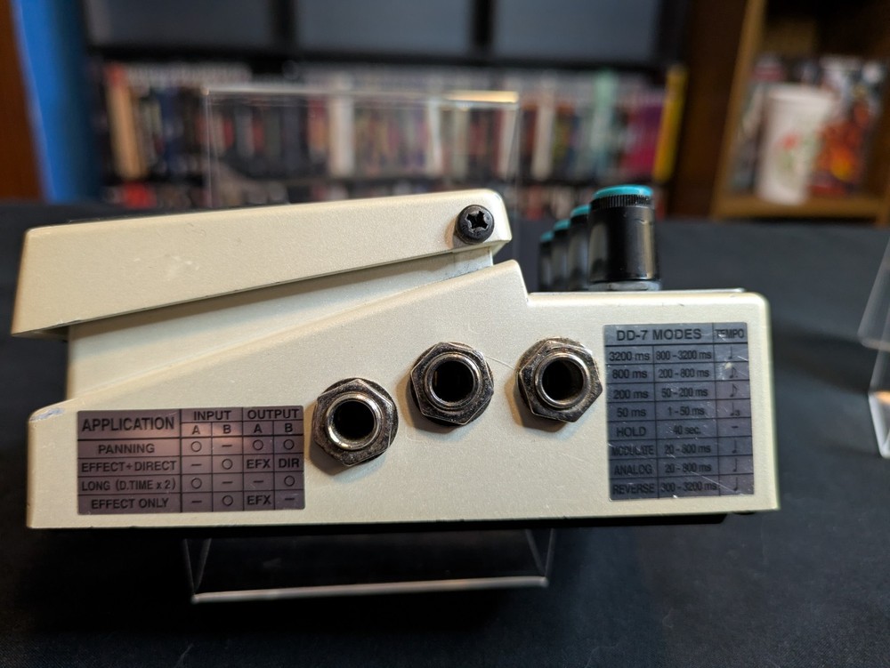 Boss DD-7 Digital Delay Guitar Effect Pedal Pre-owned