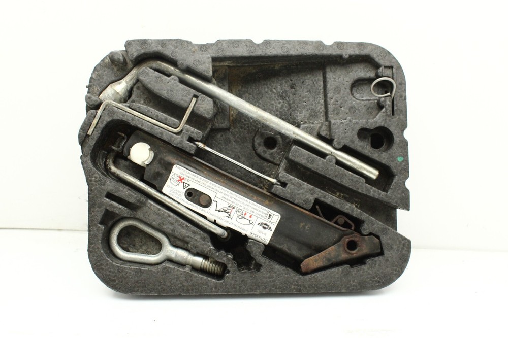 2007 - 2015 MINI COOPER TOOL COMPARTMENT W/ FLOOR JACK PULLER TOW HOOK B1090