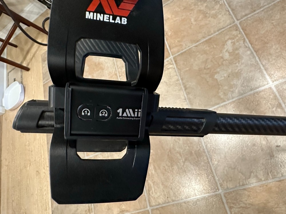 Minelab Manticore Bluetooth Transmitter Cuff Mount for 1Mii Dual Link