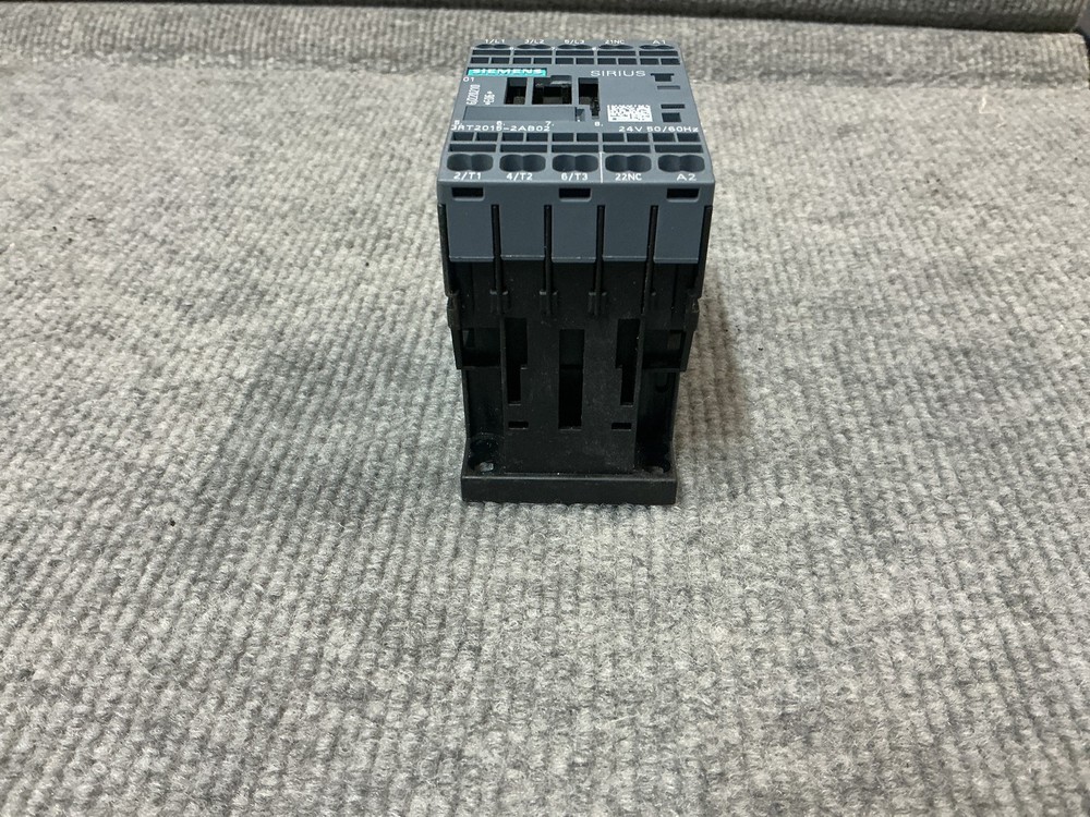 SIEMENS 3RT2015-2AB02 Sirius Contactor