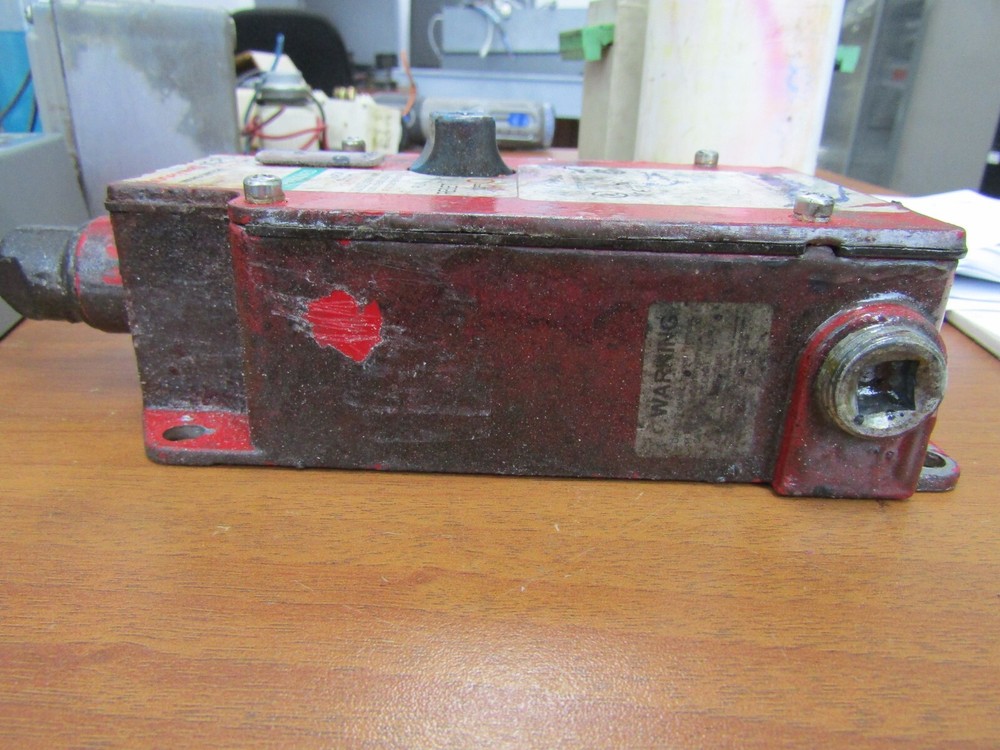 🔥HONEYWELL MICRO SWITCH 1CPS CABLE PULL SWITCH 1CPSA2