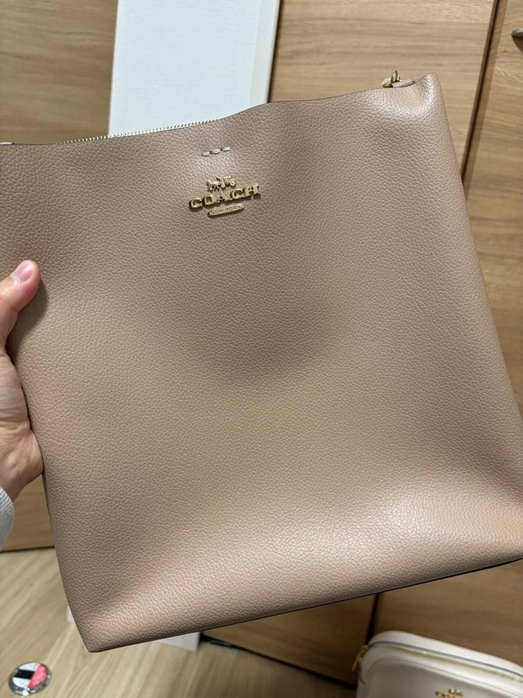 COACH Beige Leather Shoulder Bag New