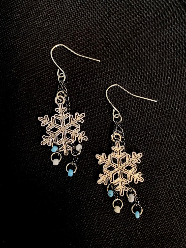 Handmade Christmas Snowflake Earrings Drop/Dangle Charm