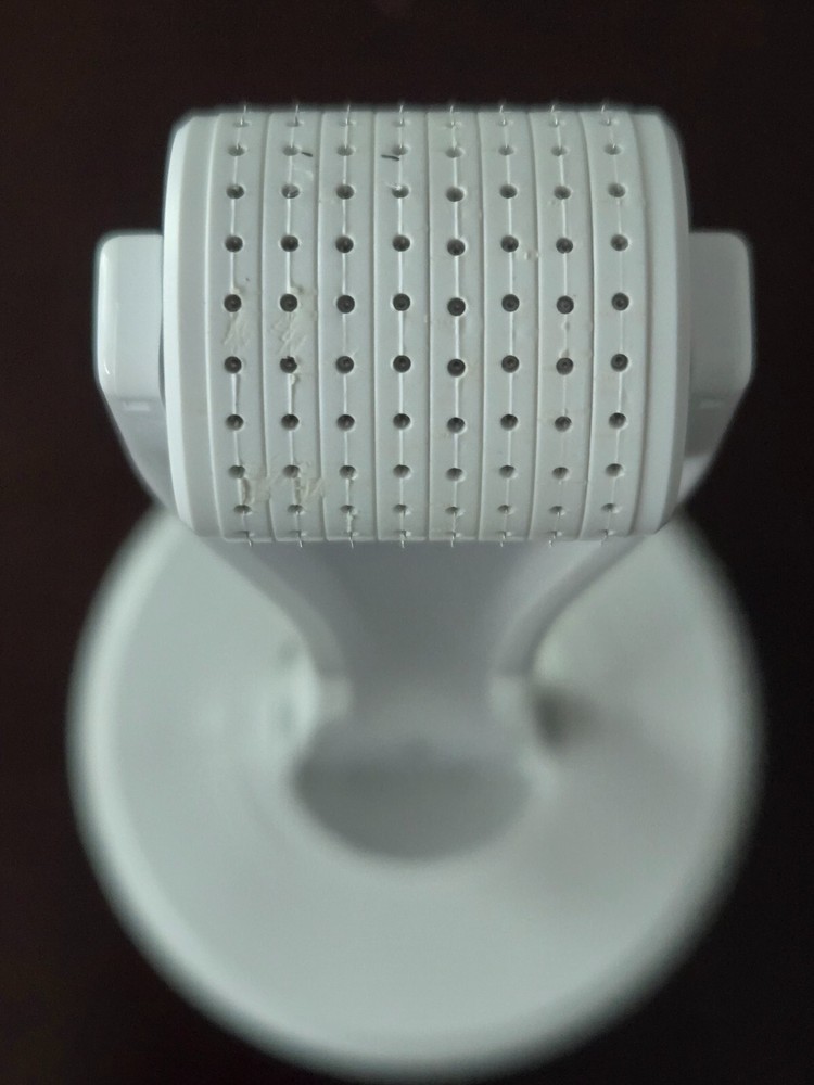 Rodan + Fields Micro-Exfoliating Derma Roller