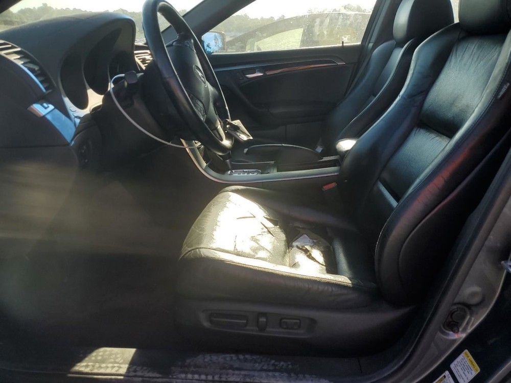 TL 2006 Glove Box 4831464