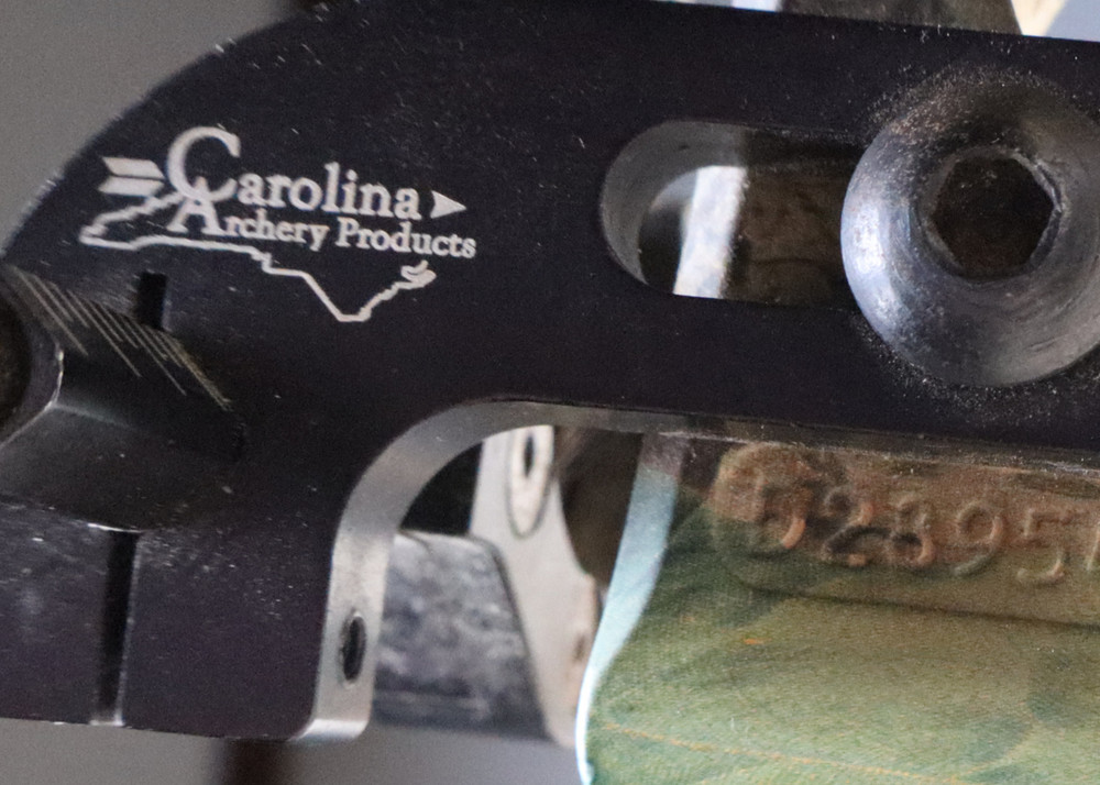 Tec Hunter Extreme Compound Bow w/ Arrows & Quick Release Trigger