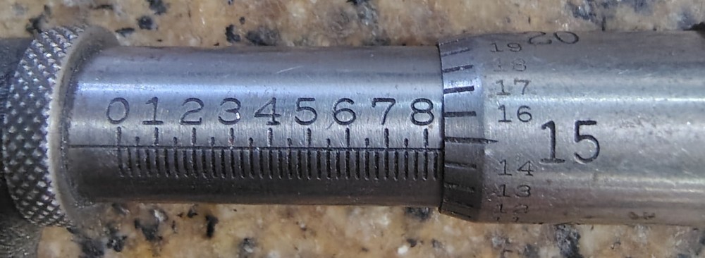 🗽 LUFKIN RULE NO 1942 1-2" MICROMETER