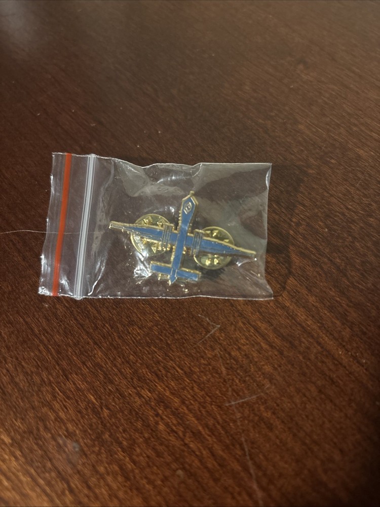 Qilo Rug Style Drone Pin
