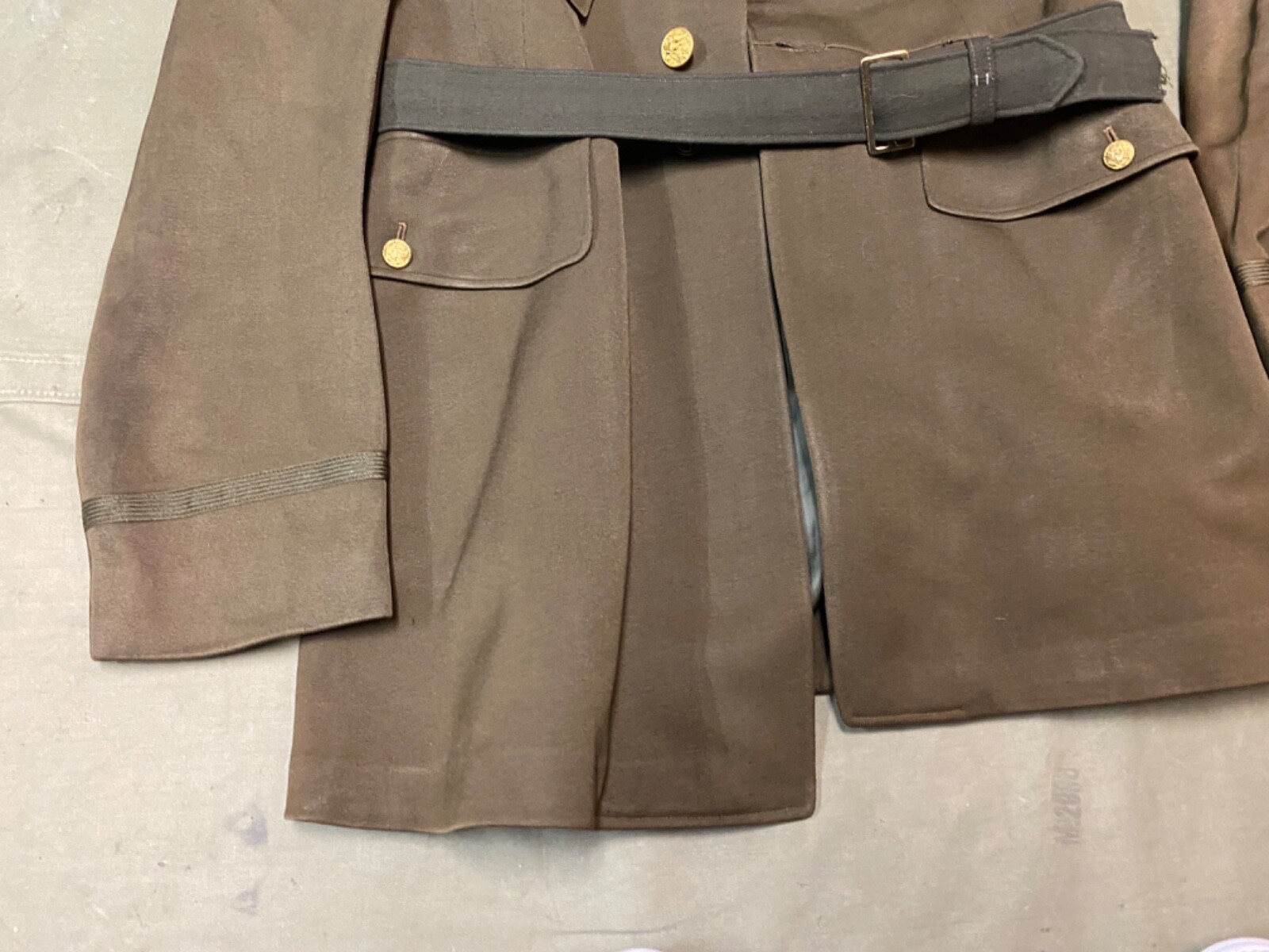 ORIGINAL WWII US ARMY OFFICER CLASS A DRESS JACKET- MEDIUM 40R