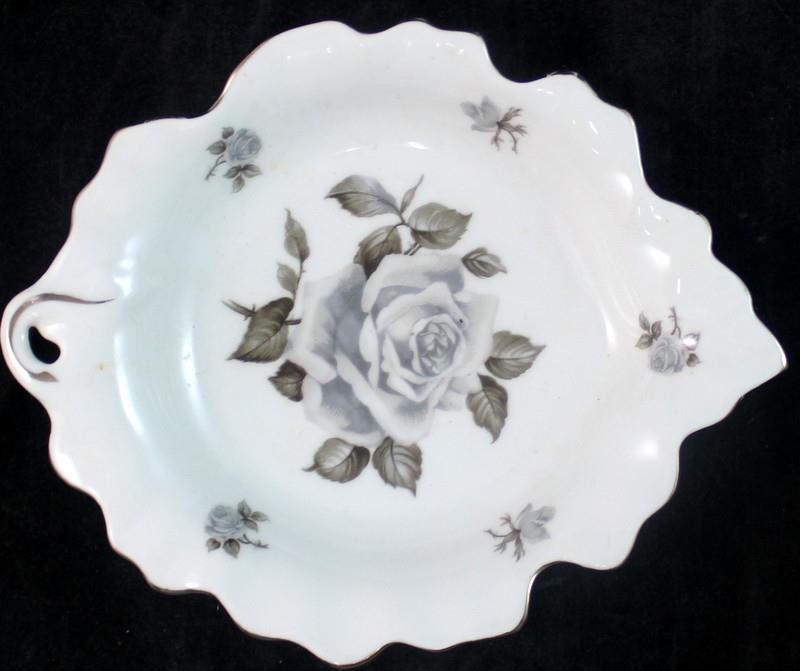 Schumann Moon Rose Leaf Dish