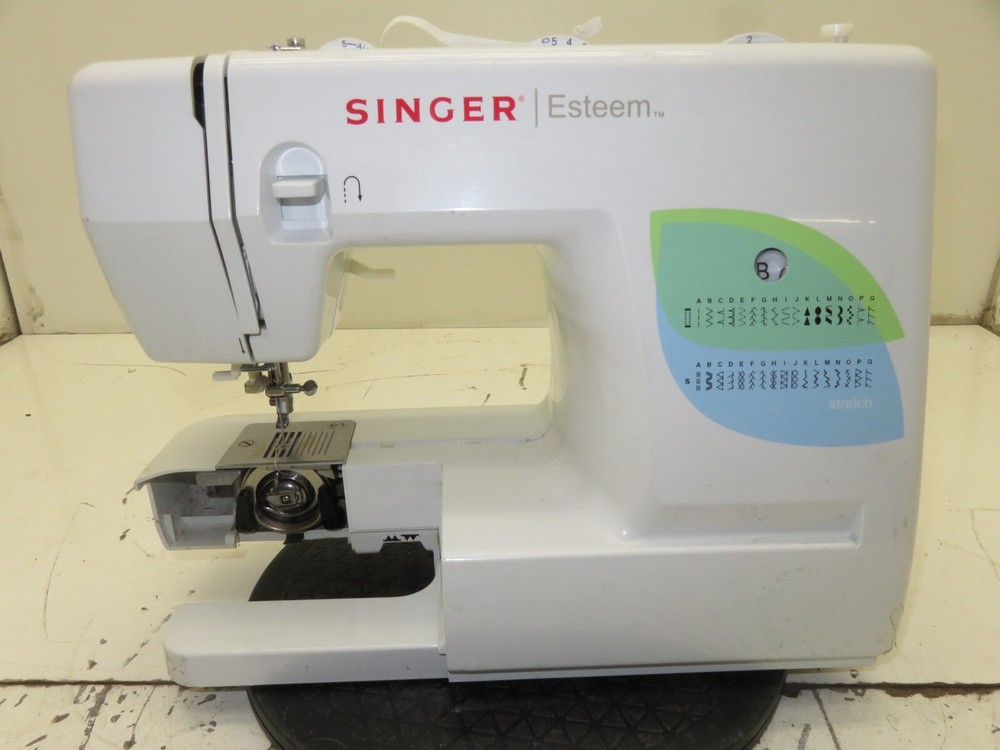 SINGER 1732 Esteem Sewing Machine - Untested As-is
