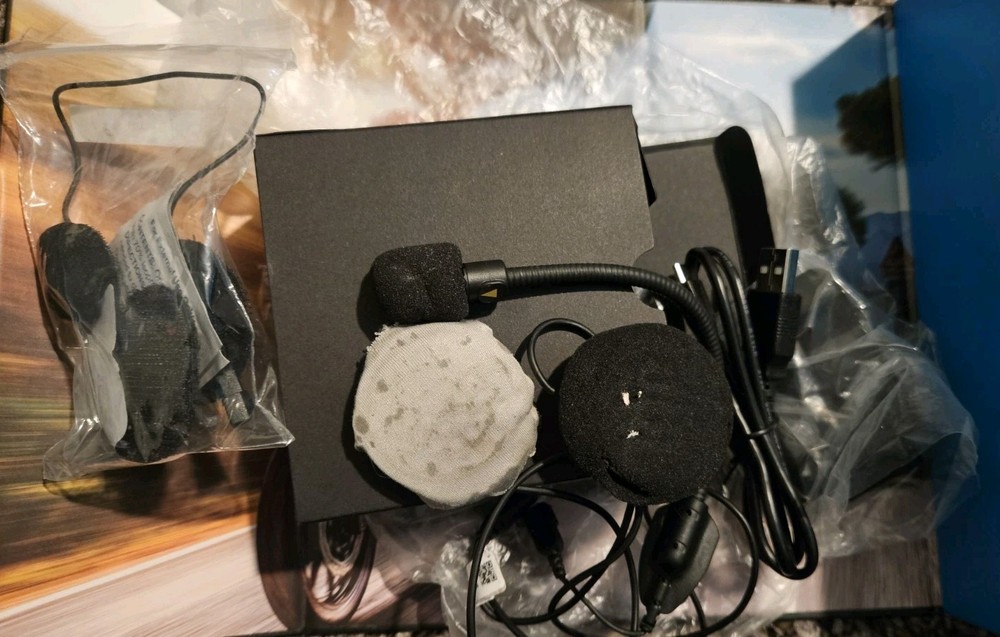 Cardo Packtalk Slim Single JBL Bluetooth Communication System