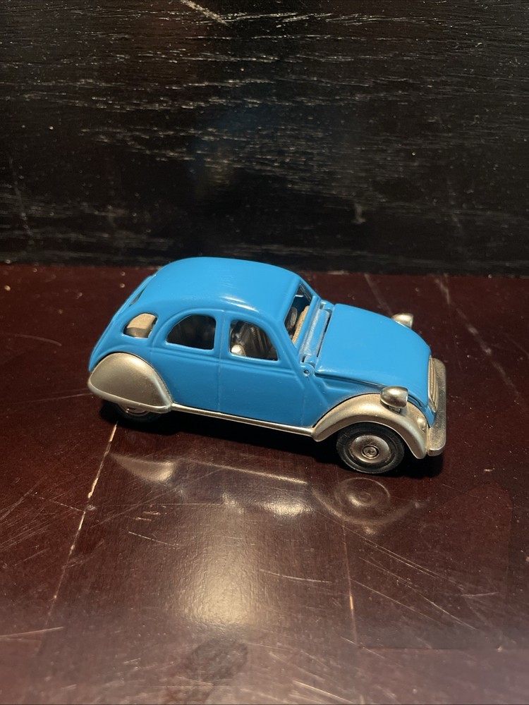 Fossil Limited edition blue car desk clock