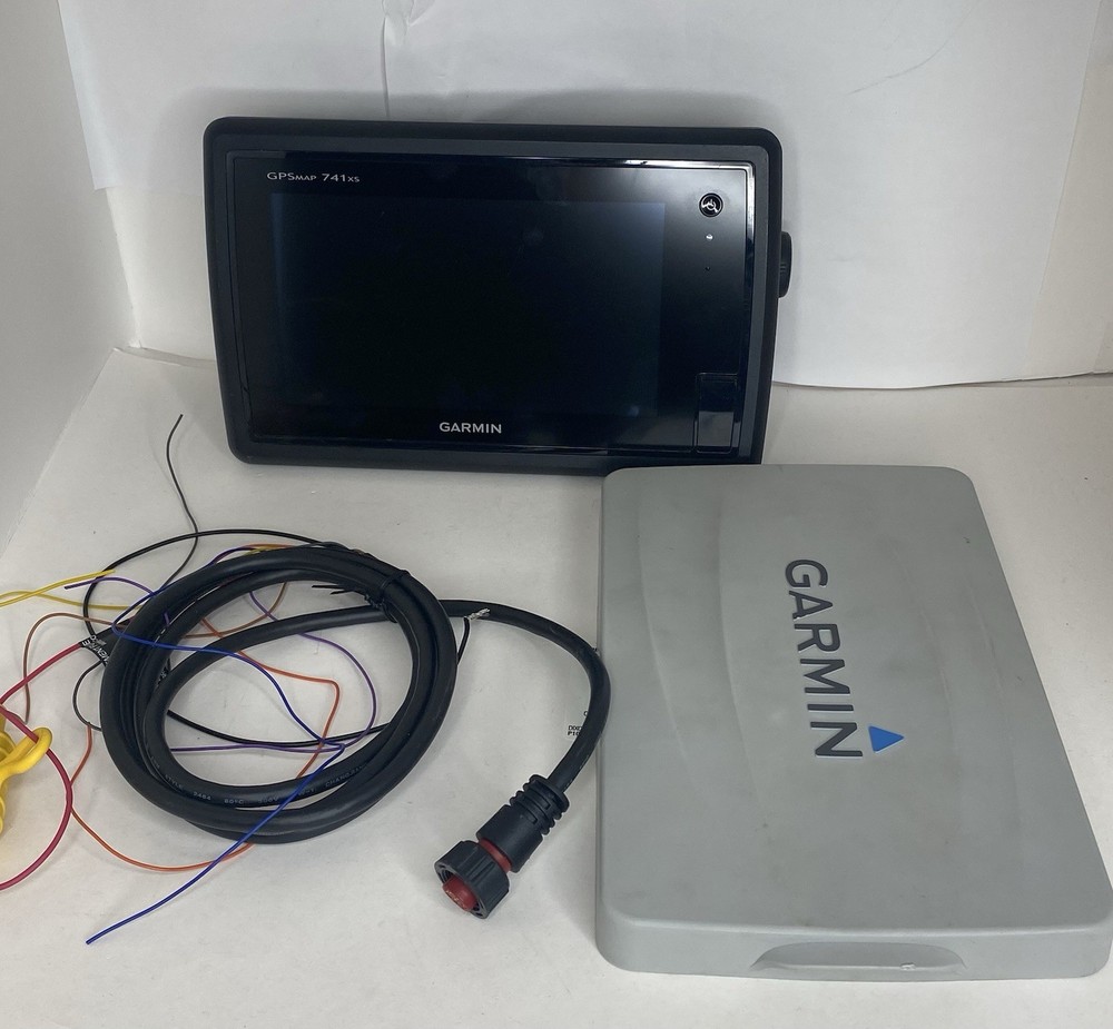 DEFECTIVE Surface damaged Garmin GPSmap 741XS GPS Chartplotter Multifunc G3D