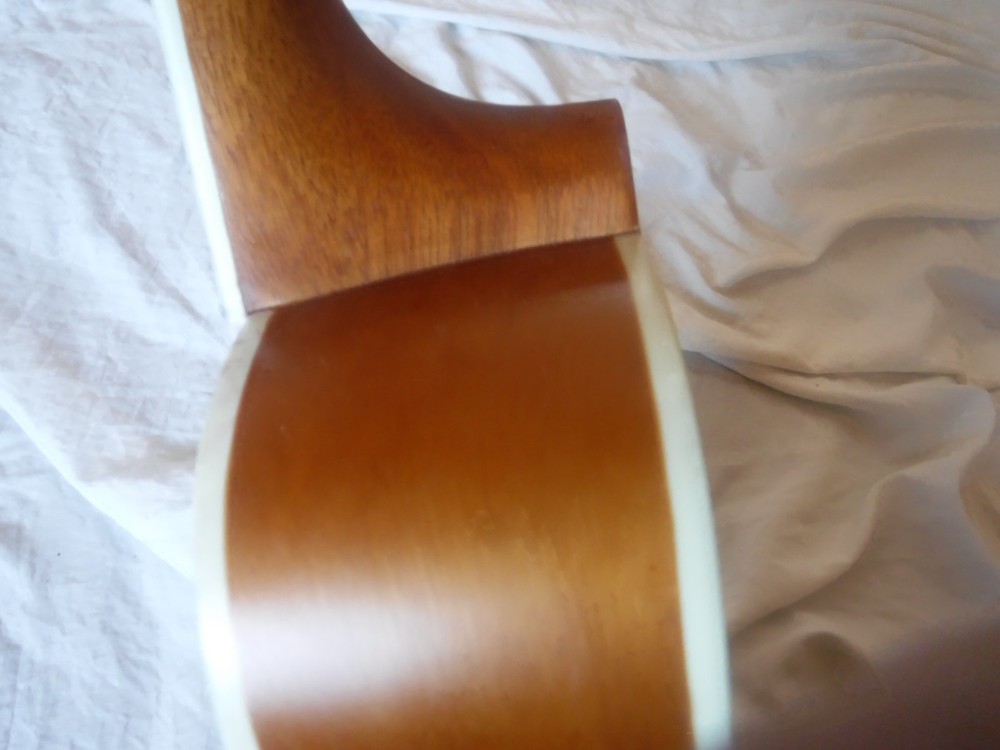 Mitchell Ukulele Model MU40NT Pre Owned String Broken Please see The Photos