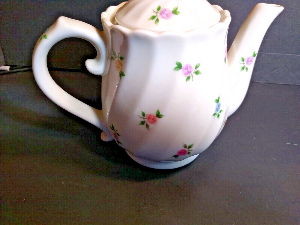 Takahashi Lara Pattern two cup teapot