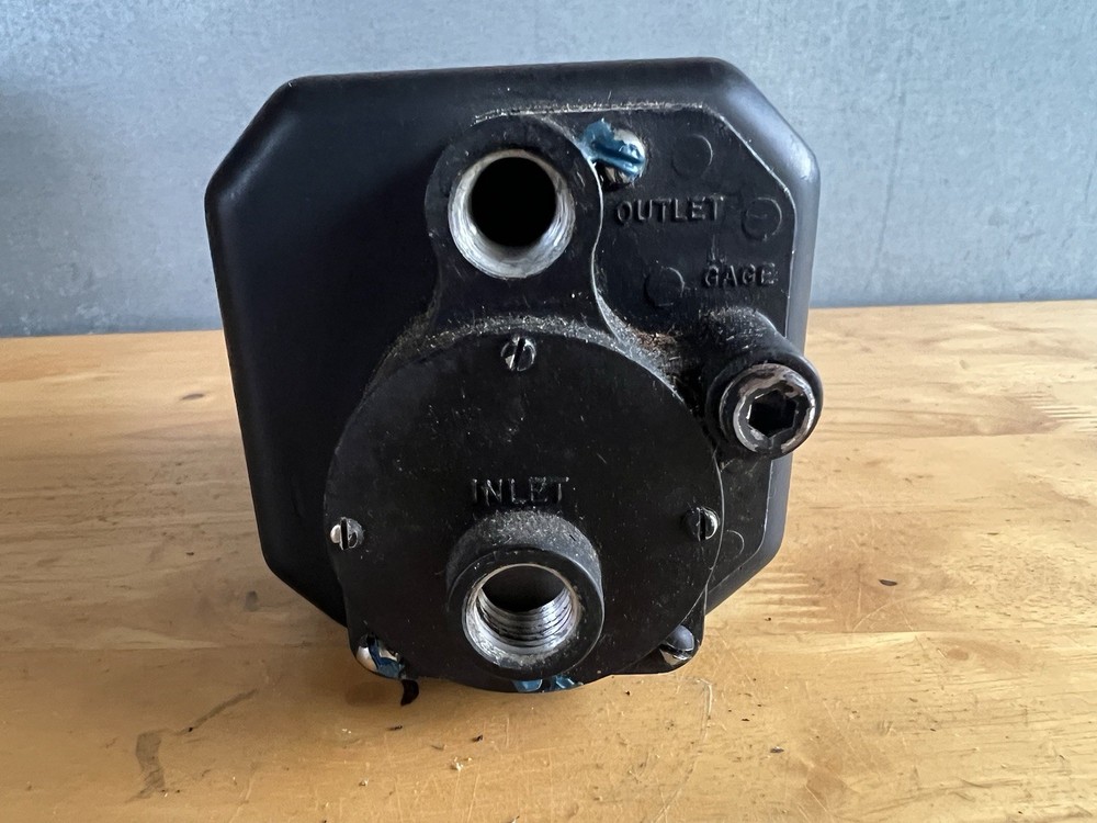 ANS 30 Attitude Gyro