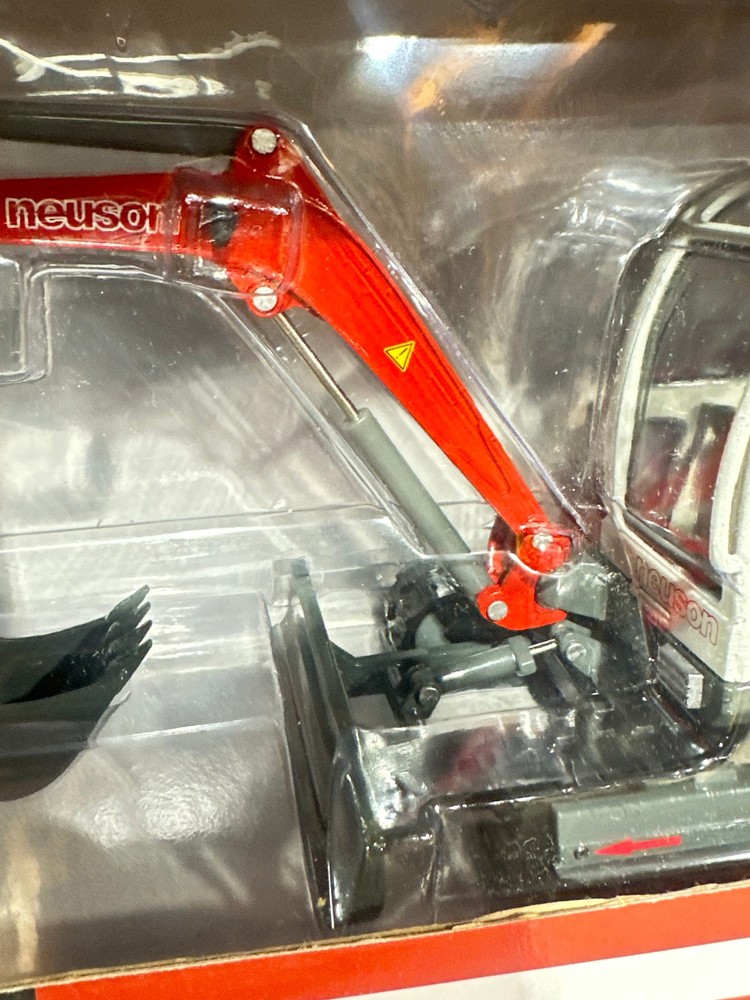 Neuson 6002 Compact Excavator By DCP 1/25th Scale