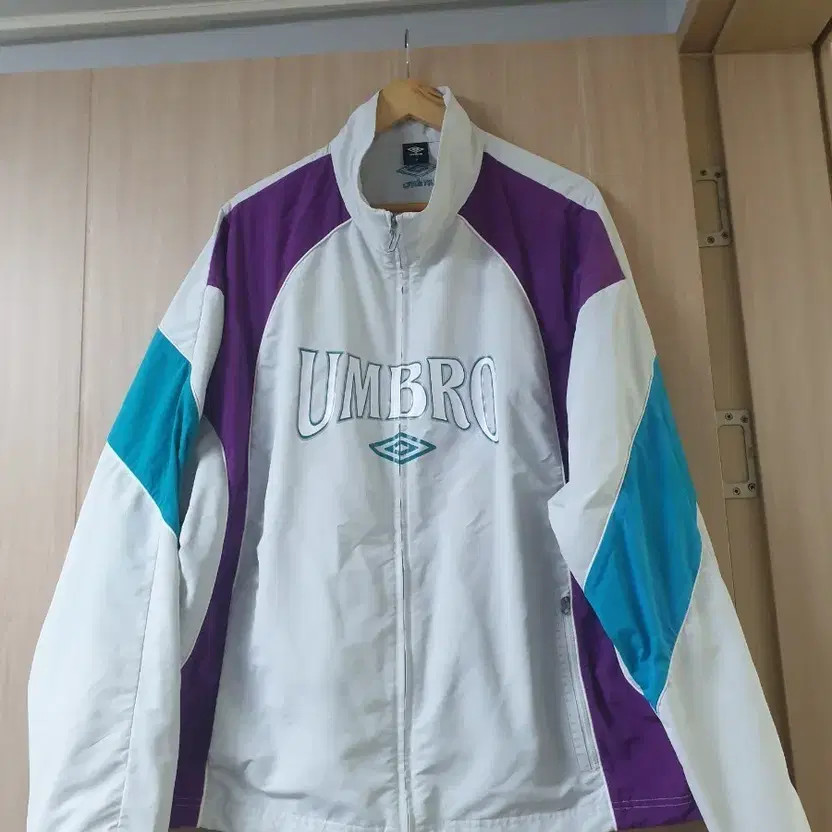 Umbro Windbreaker Jacket Size 110