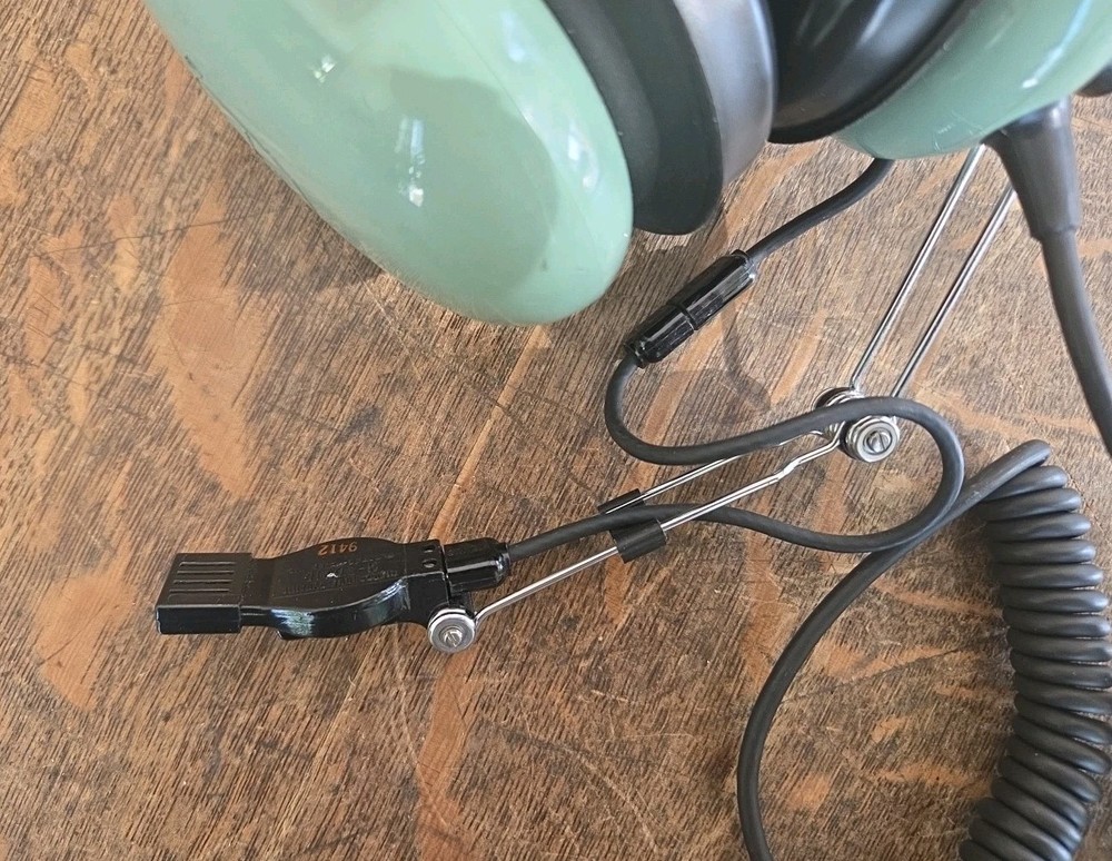 David Clark Aviation Headset Model H10-76? Working