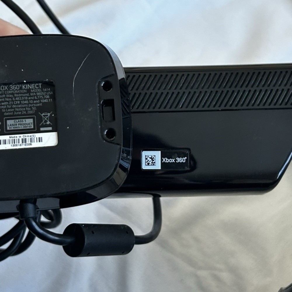 Microsoft Xbox 360 Kinect Sensor Model 1414 with Kinect Adventures Game Boxed