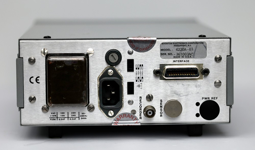 Boonton Electronics 4220A RF Power Meter with GPIB