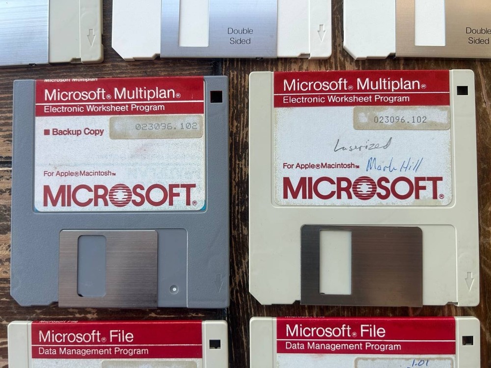Microsoft Business Pack Macintosh w/ Word Multiplan Chart File Disks