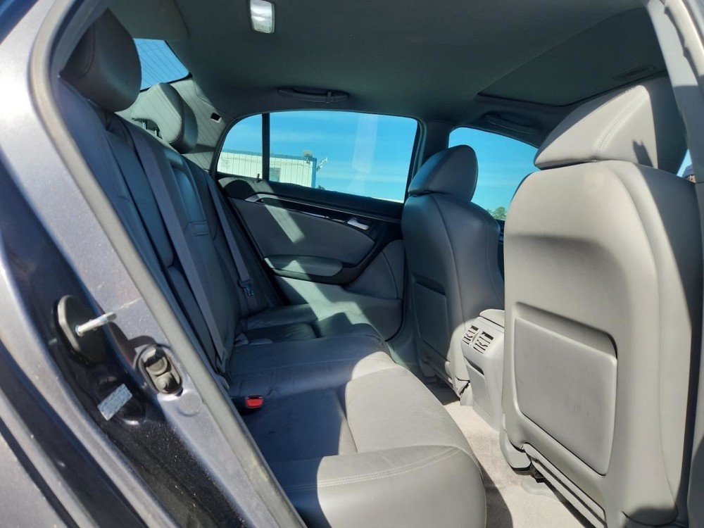 TL 2006 Glove Box 4876063