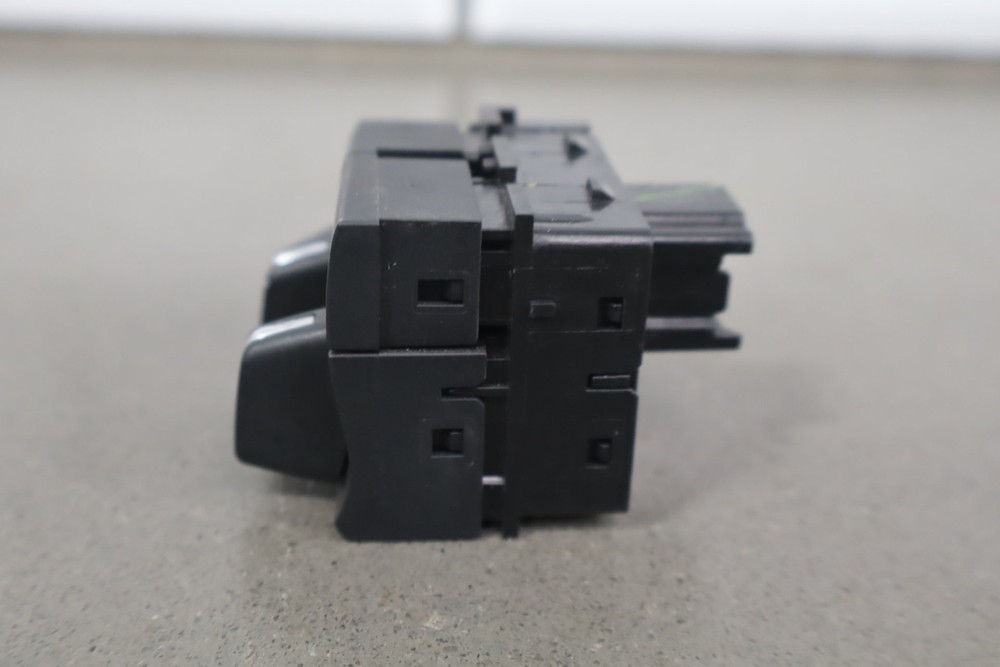 2013-2018 Ram 2500 Dash Mounted Trailer Brake Controller & Module OEM