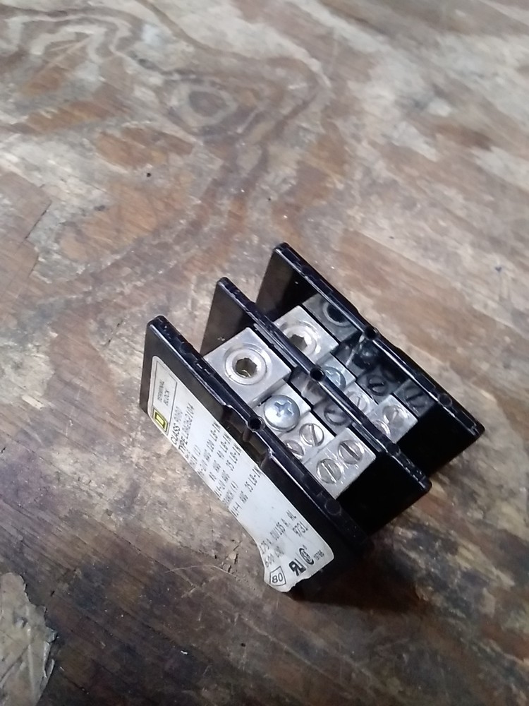 Square D 9080LBA262104 Power Distribution Block