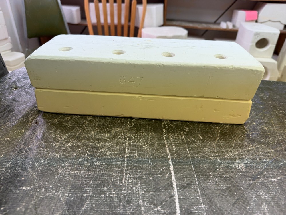 VINTAGE BOOTHE CERAMIC MOLD #647 PEARS