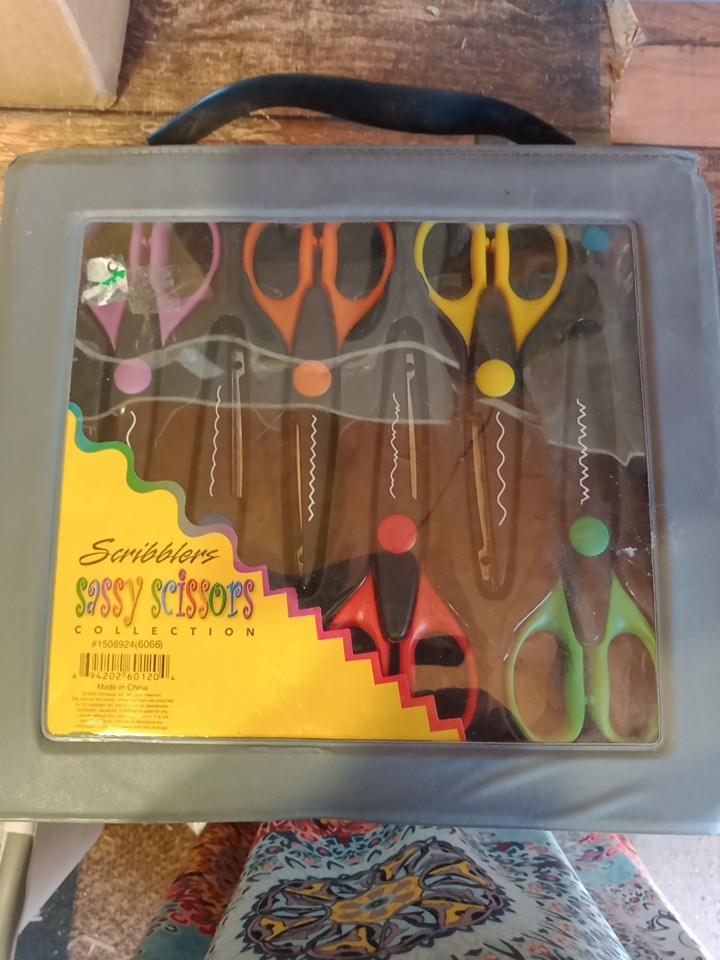 Sassy Scissors 6 Different Cuts Wavy Jagged Scribblers ✓