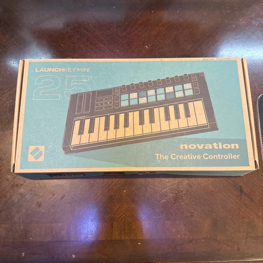 Novation Launchkey Mini 25 MK4 25-key Keyboard Controller