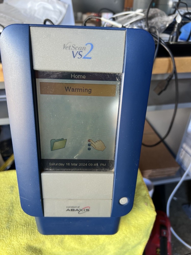 ABAXIS VET SCAN VS2 VETERINARY CHEMISTRY ANALYZER