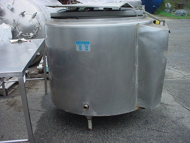 200 gallon MUELLER TANK with INTERNAL COOLING PLATE COIL