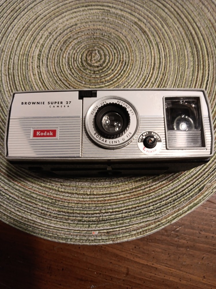 Kodak Brownie Super 27 Camera with Lens Untested