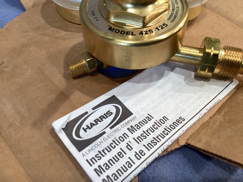 HARRIS REGULATOR 3000821, (NEW)