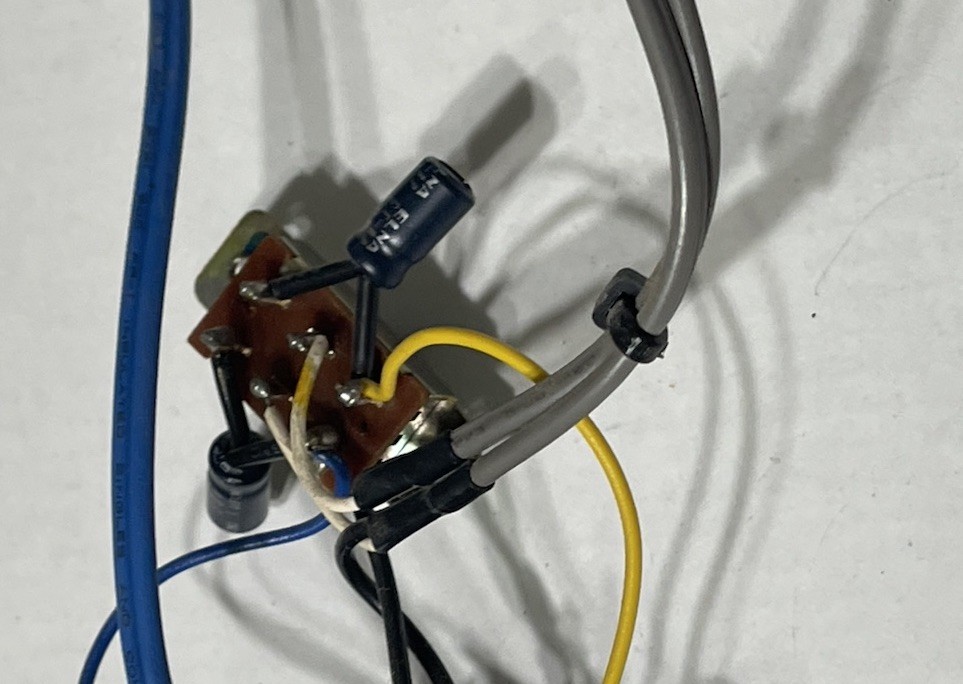 Marantz 1122DC - AC-DC Coupling Switch