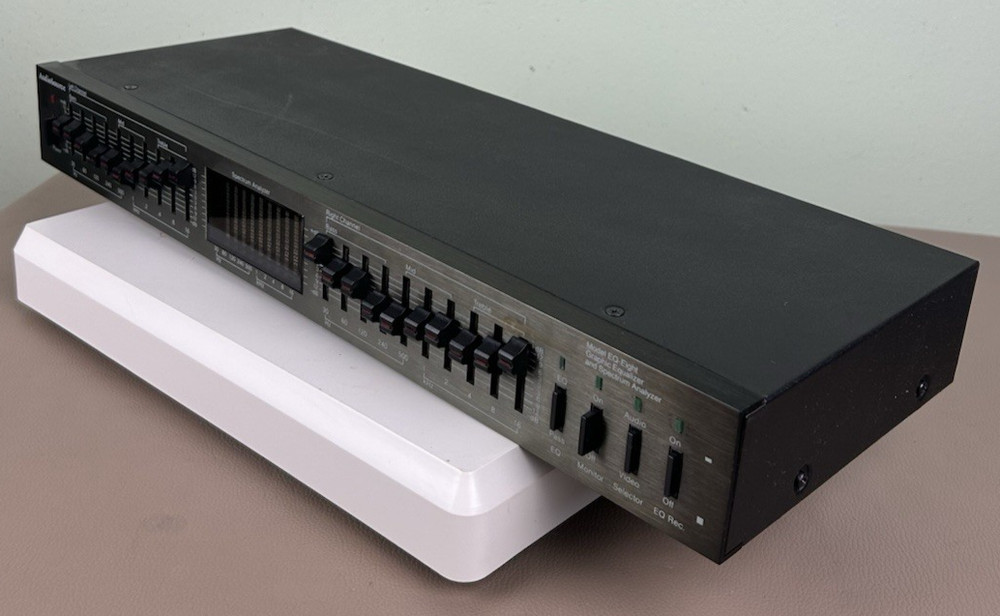 AUDIOSOURCE EQ EIGHT EQUALIZER