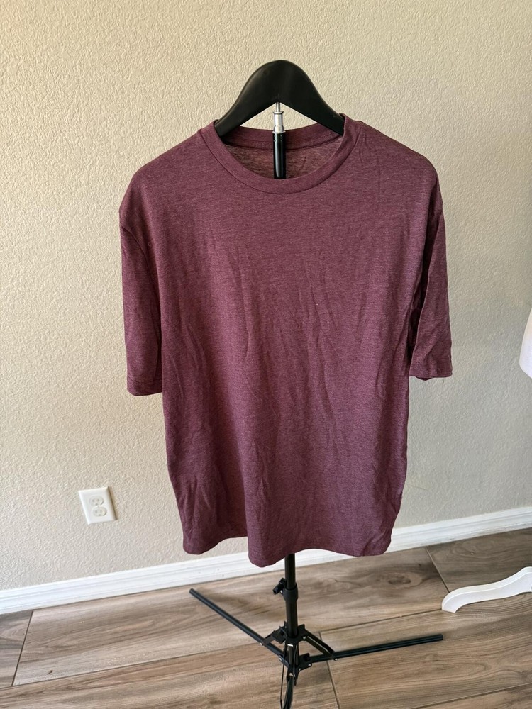 Men’s Burgundy Tee M