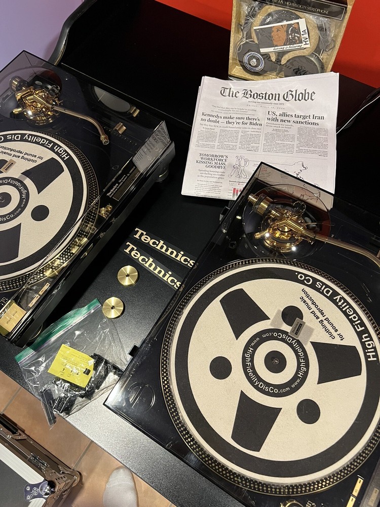 TECHNICS SL-1200 GLD Limited Gold Edition (open box)
