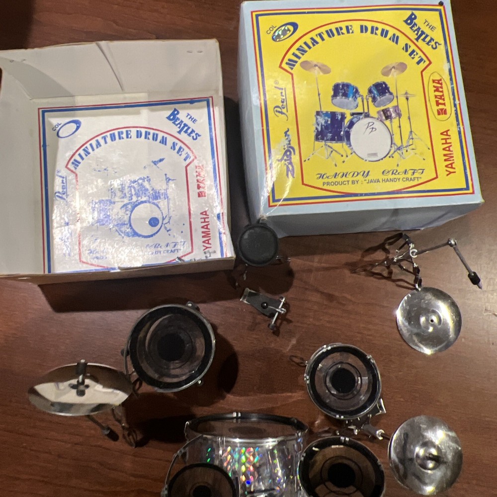TAMA Miniature Drum set the Beatles edition.