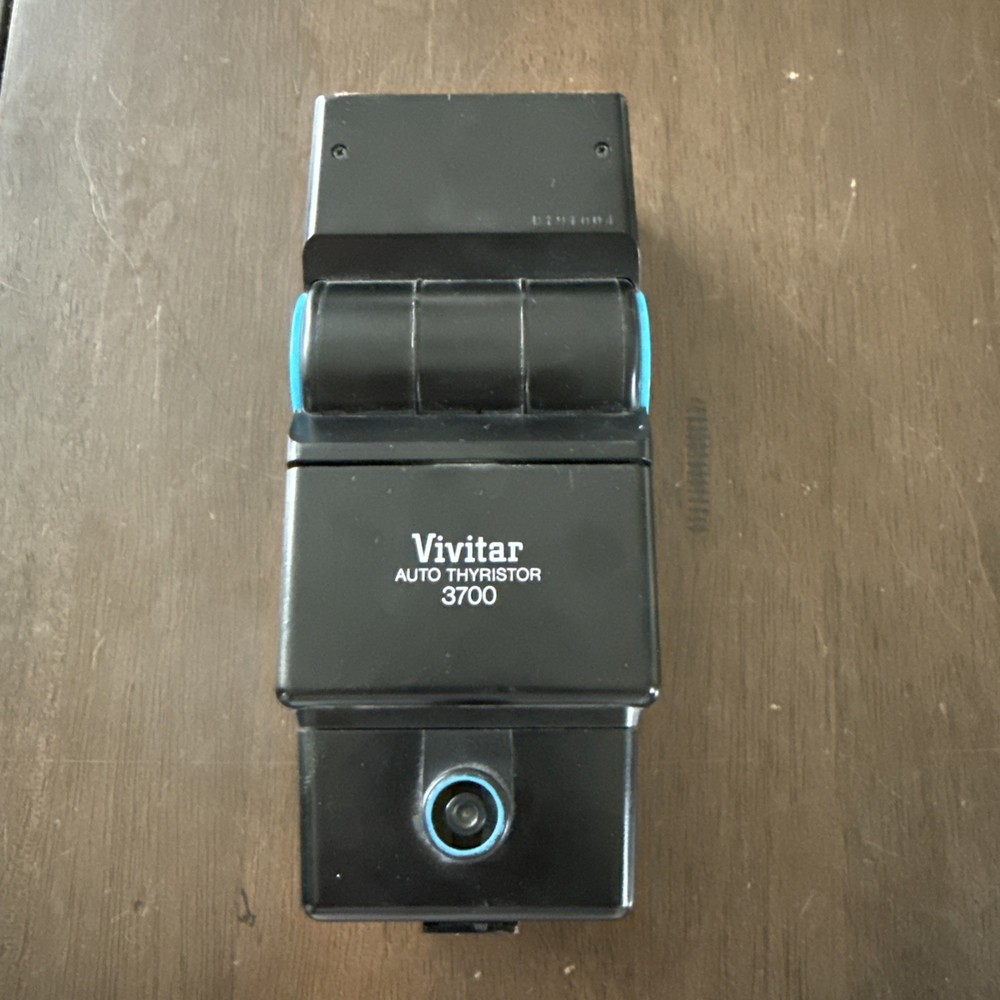 Vivitar Auto Thyristor 3700 Flash Unit - Tested