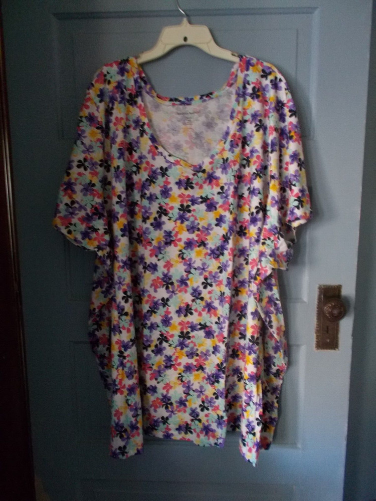WOMAN'S TOP - 6XL- WOMAN WITHIN