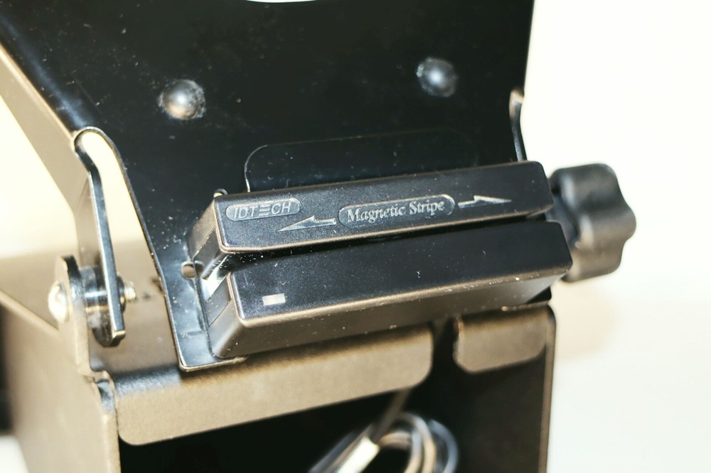 Revel Systems Rev20 POS IPAD stand + credit card reader